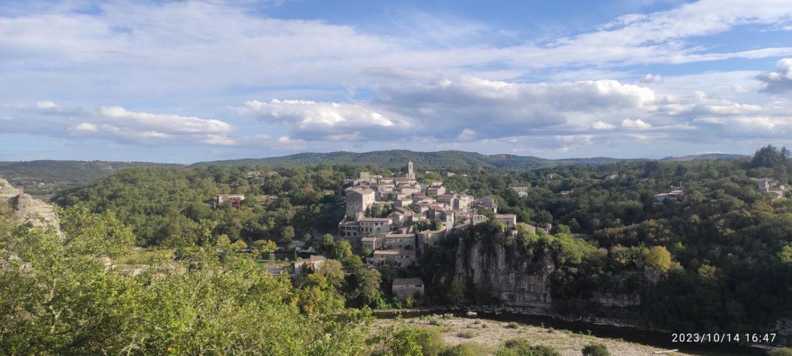 Maison Pierre Et Voute Au Coeur Du Village Balazuc Esterno foto