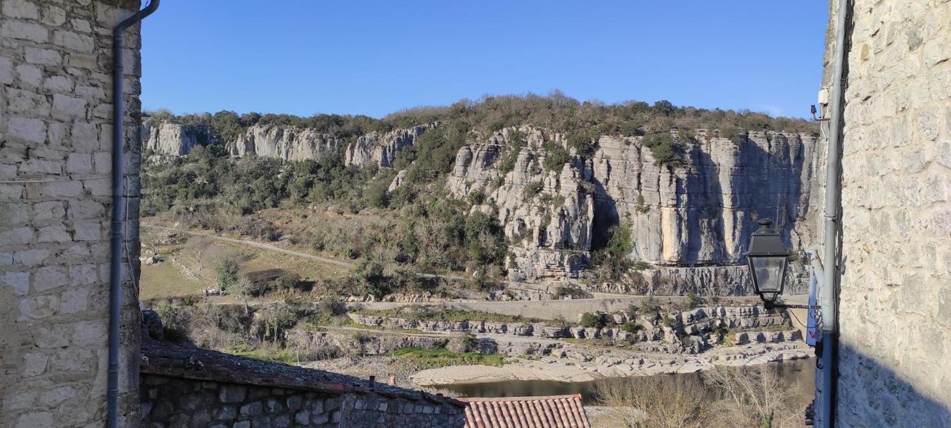 Maison Pierre Et Voute Au Coeur Du Village Balazuc Esterno foto
