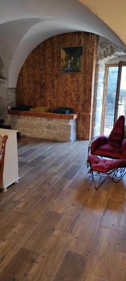 Maison Pierre Et Voute Au Coeur Du Village Balazuc Esterno foto